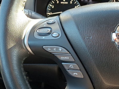 2016 Nissan Pathfinder SL