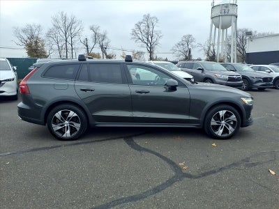 2021 Volvo V60 Cross Country T5