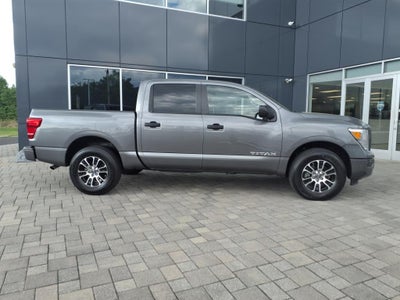 2024 Nissan Titan SV