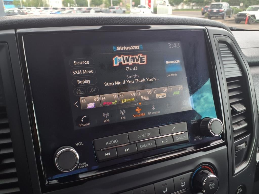 2024 Nissan Titan SV