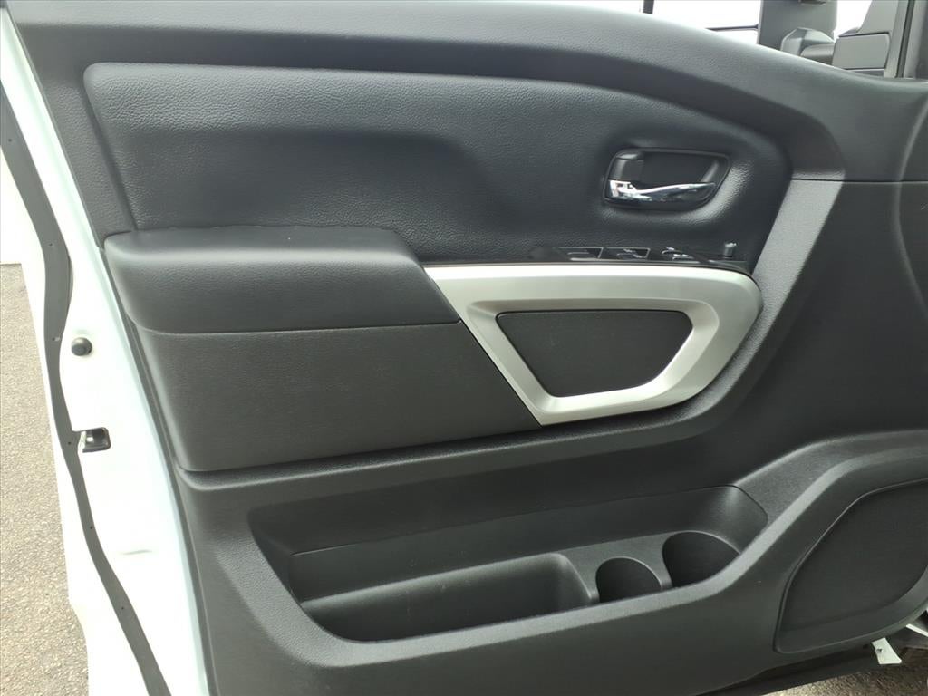 2024 Nissan Titan XD SV