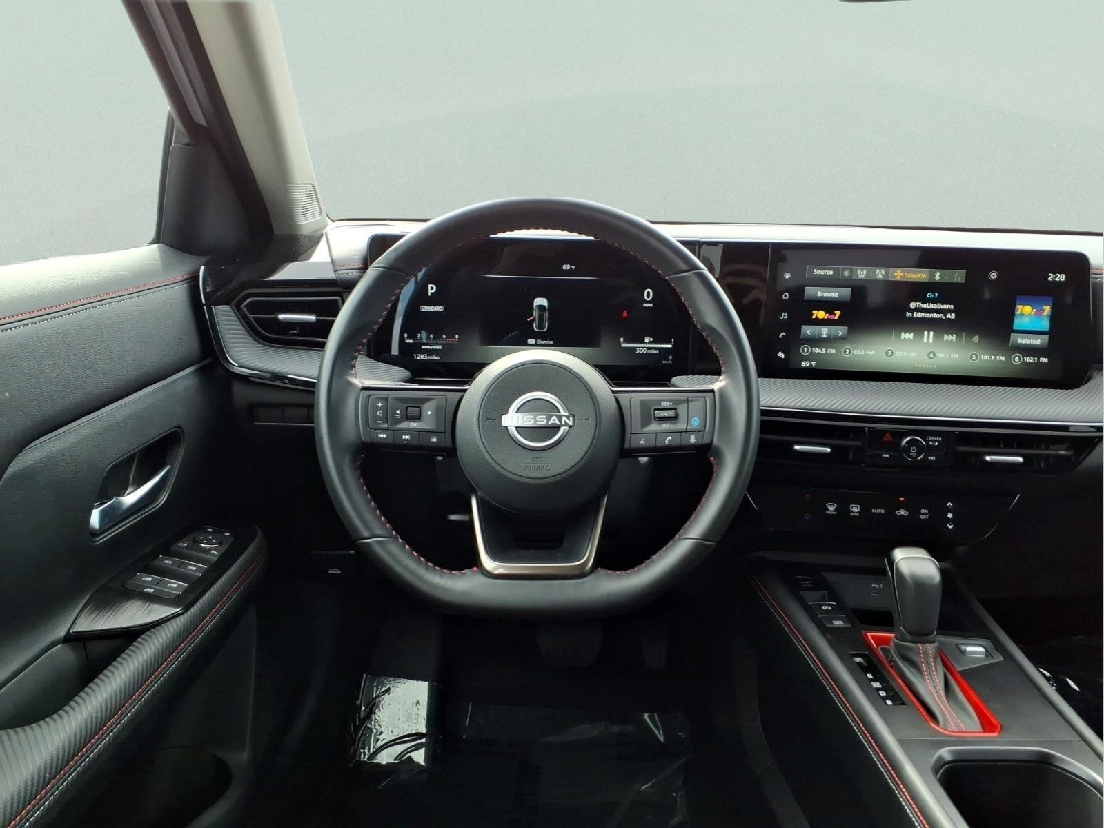 2025 Nissan Kicks SR