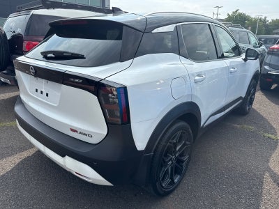 2025 Nissan Kicks SR
