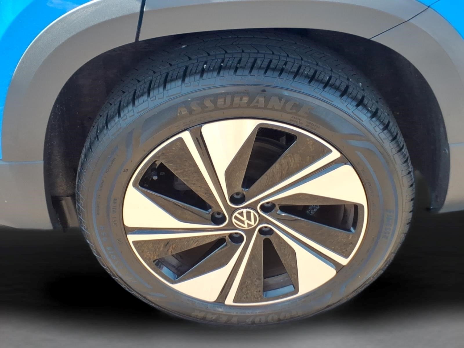 2023 Volkswagen Taos SE 4Motion