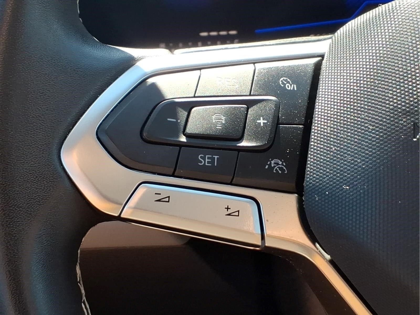 2023 Volkswagen Taos SE 4Motion