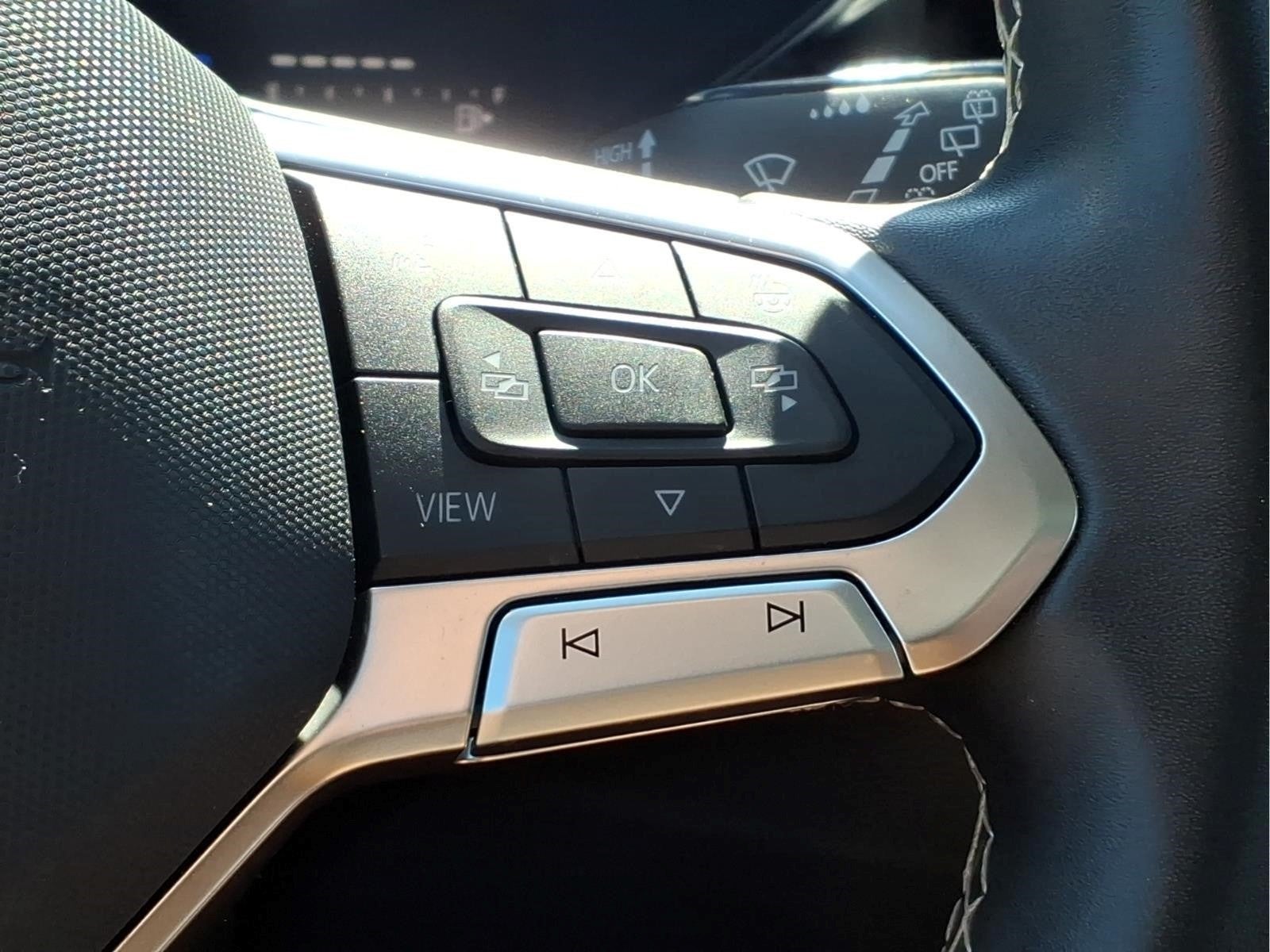 2023 Volkswagen Taos SE 4Motion