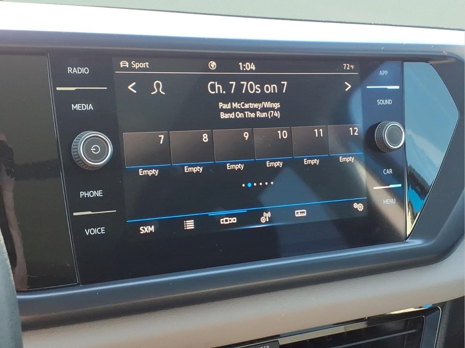 2023 Volkswagen Taos SE 4Motion