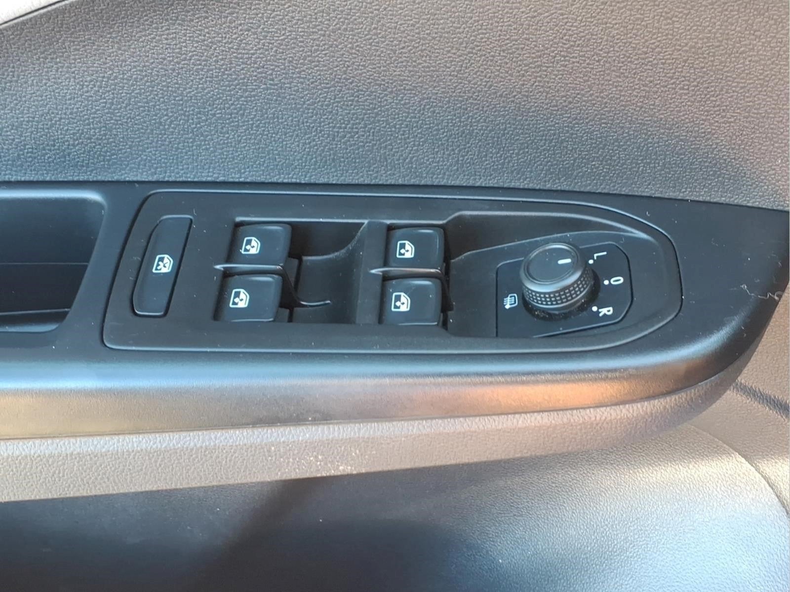 2023 Volkswagen Taos SE 4Motion