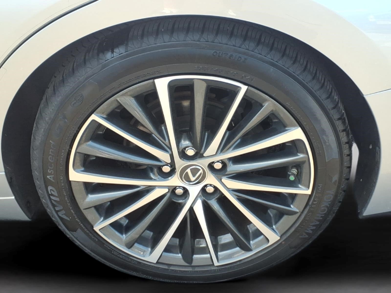 2022 Lexus ES 350 Base
