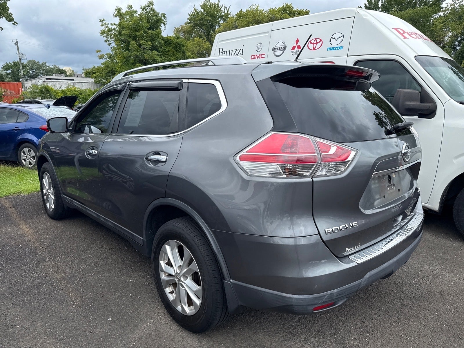 2016 Nissan Rogue SV