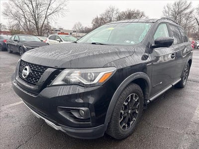 2020 Nissan Pathfinder SL