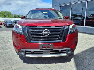 2022 Nissan Pathfinder SL