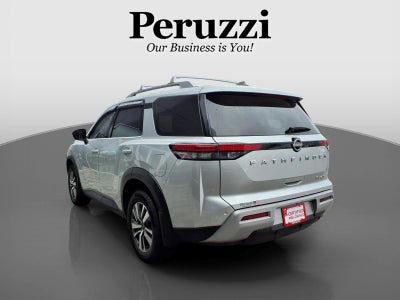 2023 Nissan Pathfinder SL