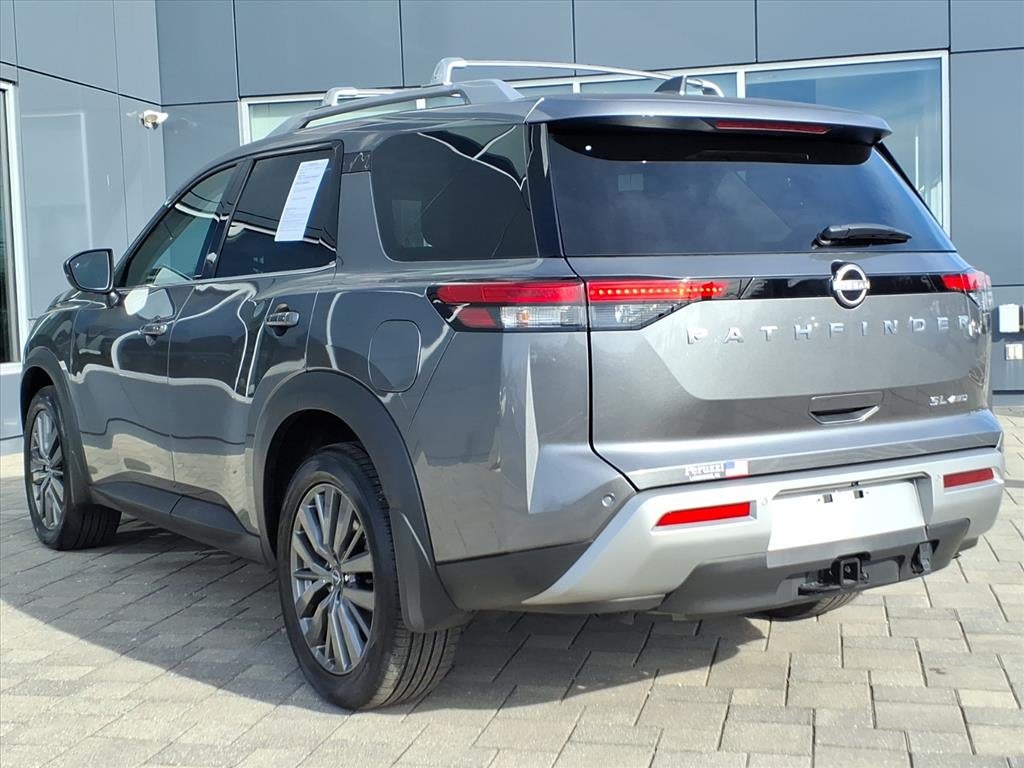 2025 Nissan Pathfinder SL