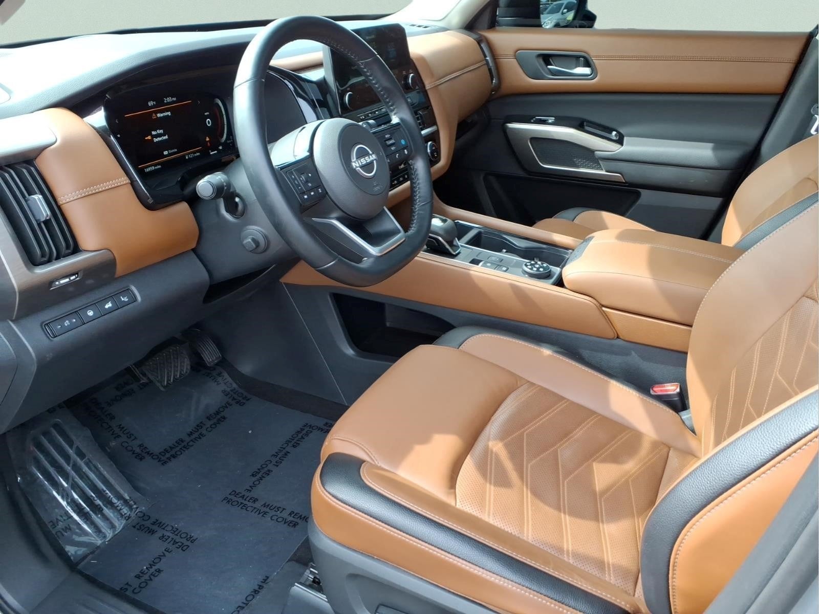 2025 Nissan Pathfinder Platinum
