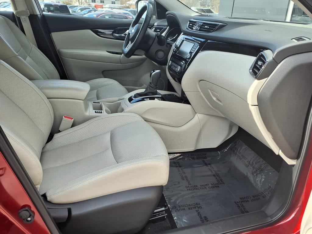 2022 Nissan Rogue Sport SL