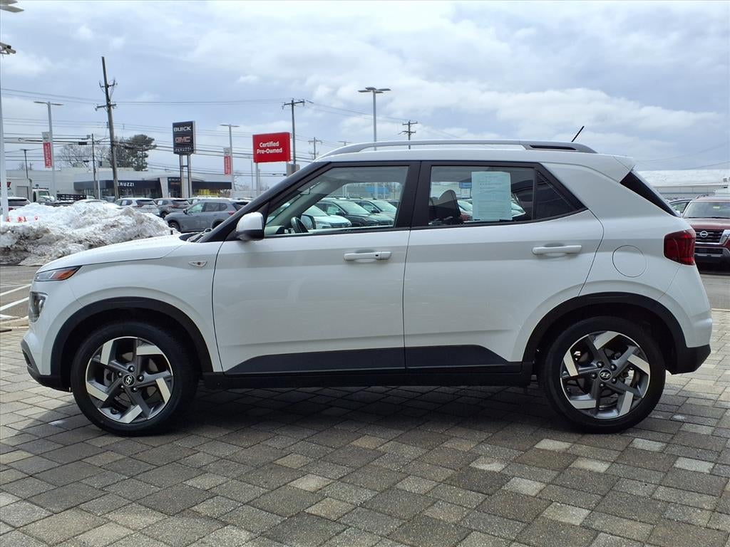 2024 Hyundai VENUE SEL