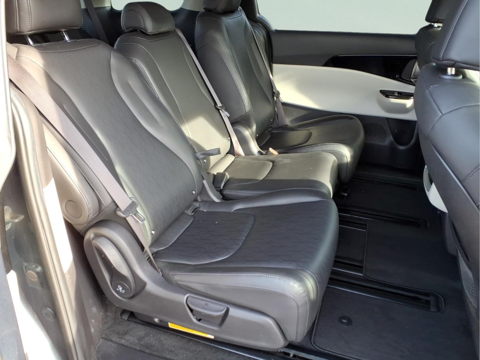 2022 Kia Carnival EX