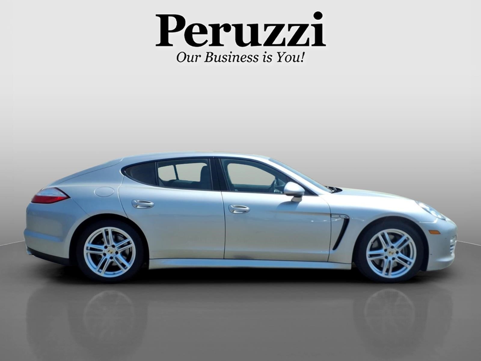 2012 Porsche Panamera 4dr HB