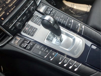 2012 Porsche Panamera 4dr HB