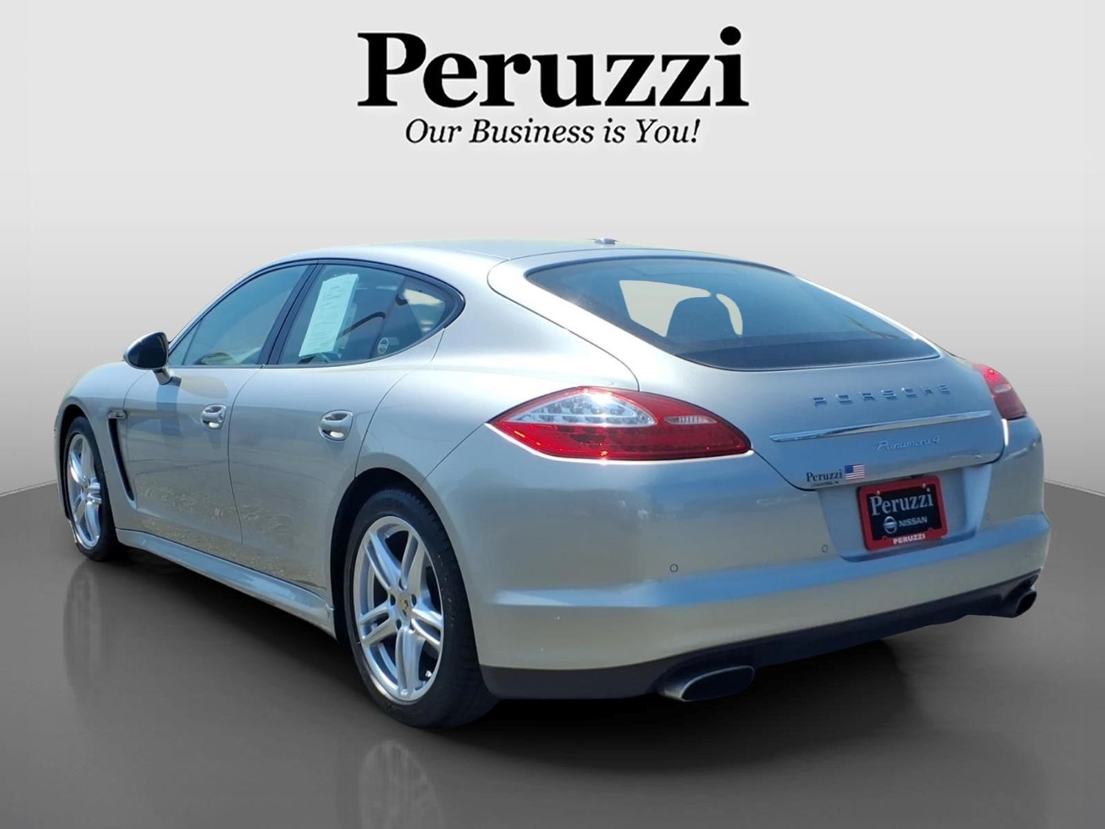 2012 Porsche Panamera 4dr HB