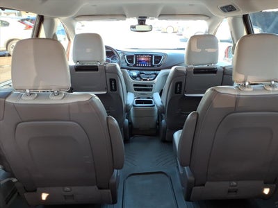 2017 Chrysler Pacifica Touring-L Plus