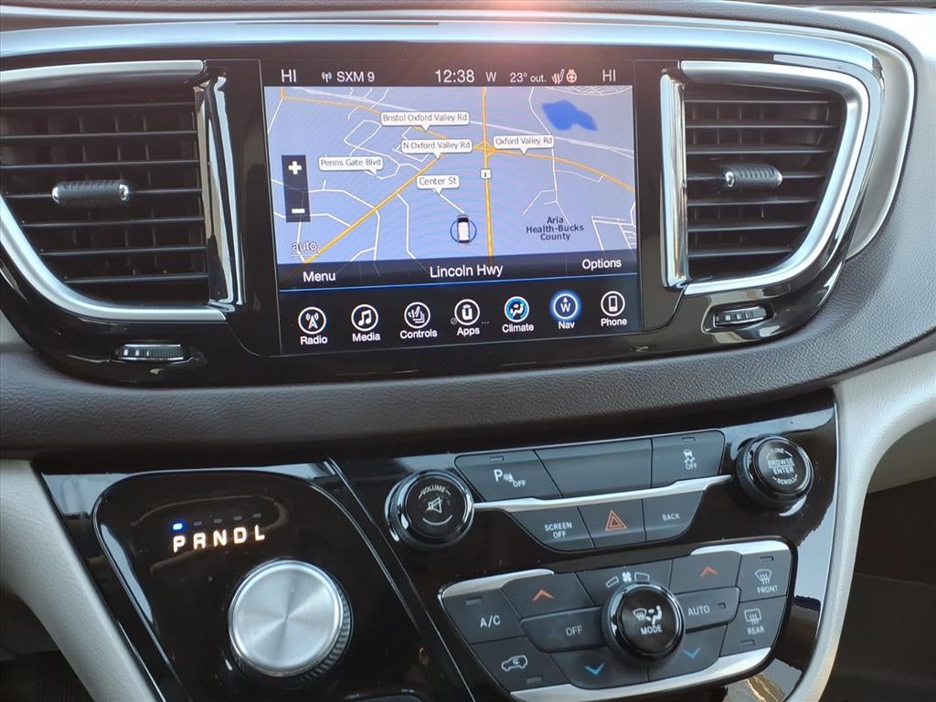 2017 Chrysler Pacifica Touring-L Plus