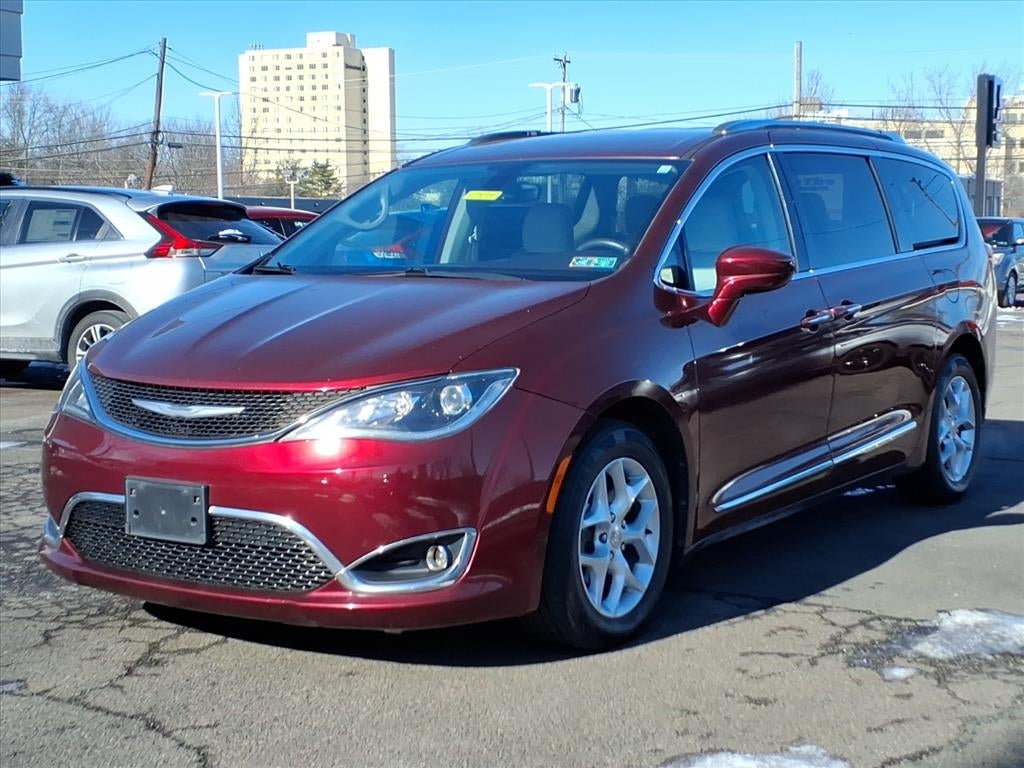 2017 Chrysler Pacifica Touring-L Plus