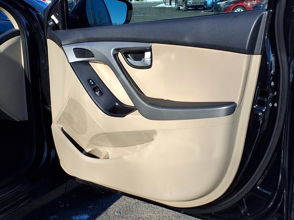 2016 Hyundai ELANTRA Limited