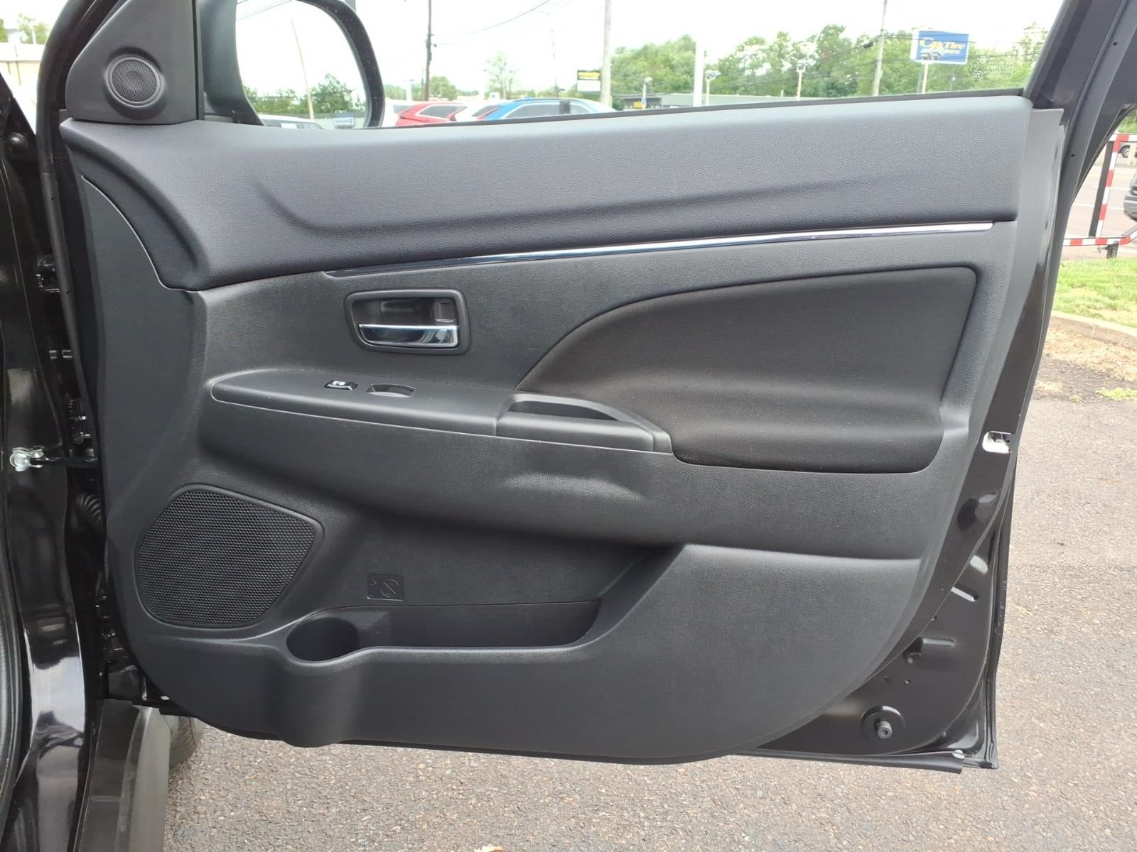 2025 Mitsubishi Outlander Sport LE