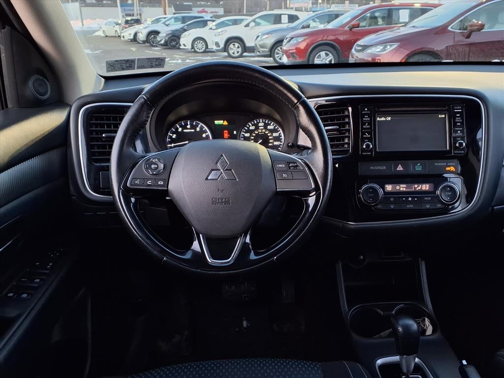 2016 Mitsubishi Outlander SE