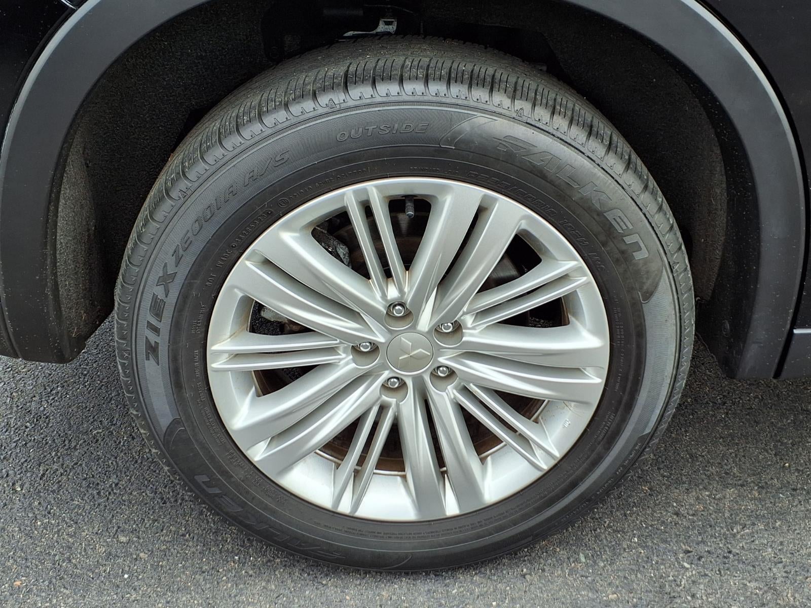 2024 Mitsubishi Outlander ES