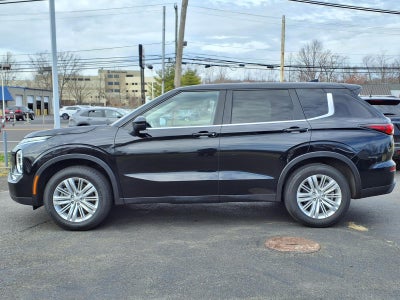 2024 Mitsubishi Outlander ES