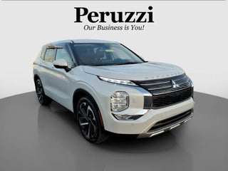 2023 Mitsubishi Outlander SE