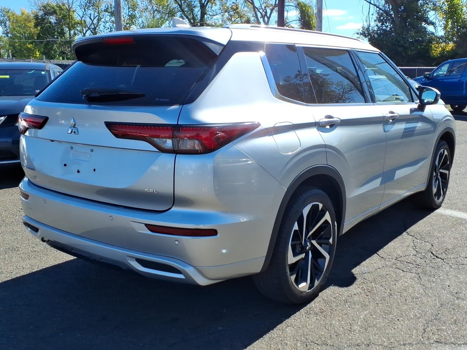 2023 Mitsubishi Outlander SEL