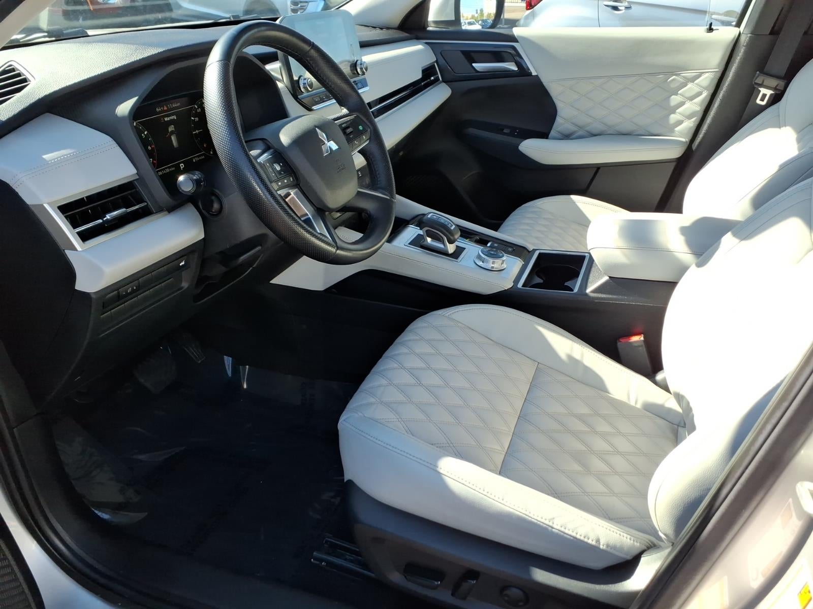 2023 Mitsubishi Outlander SEL