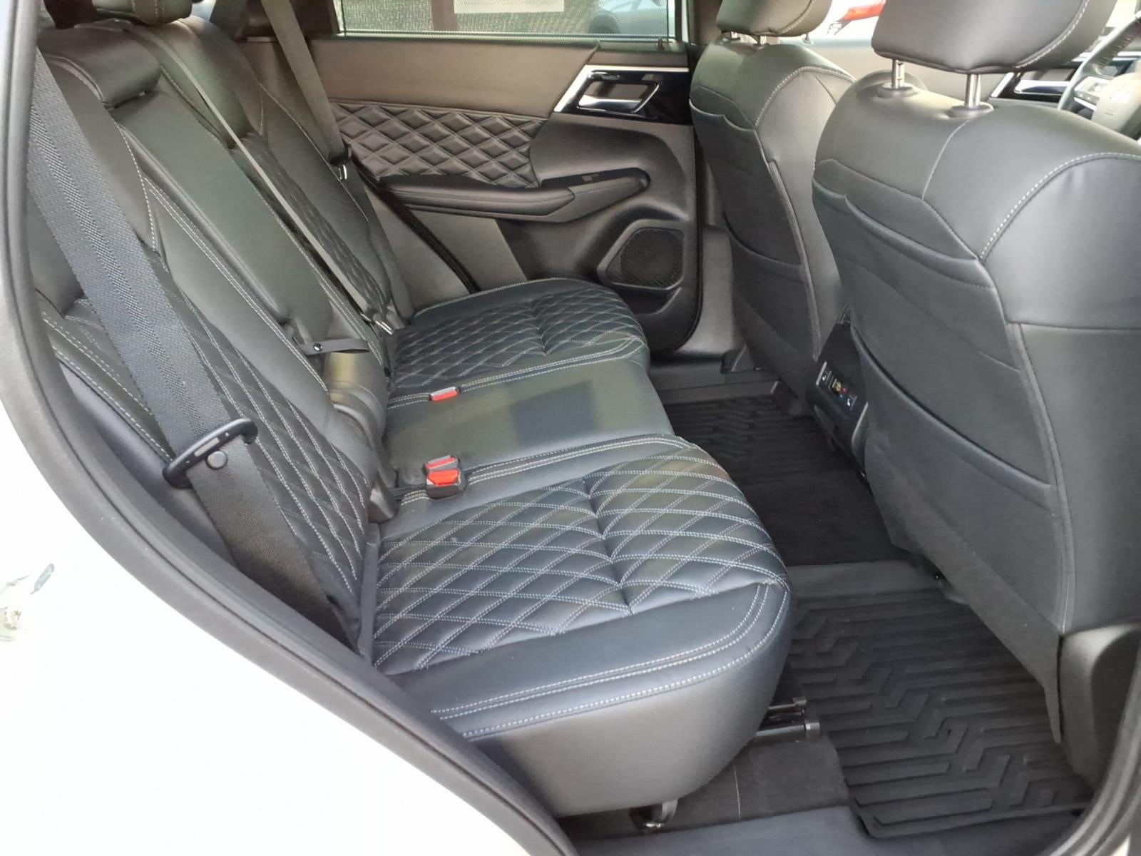 2023 Mitsubishi Outlander SEL