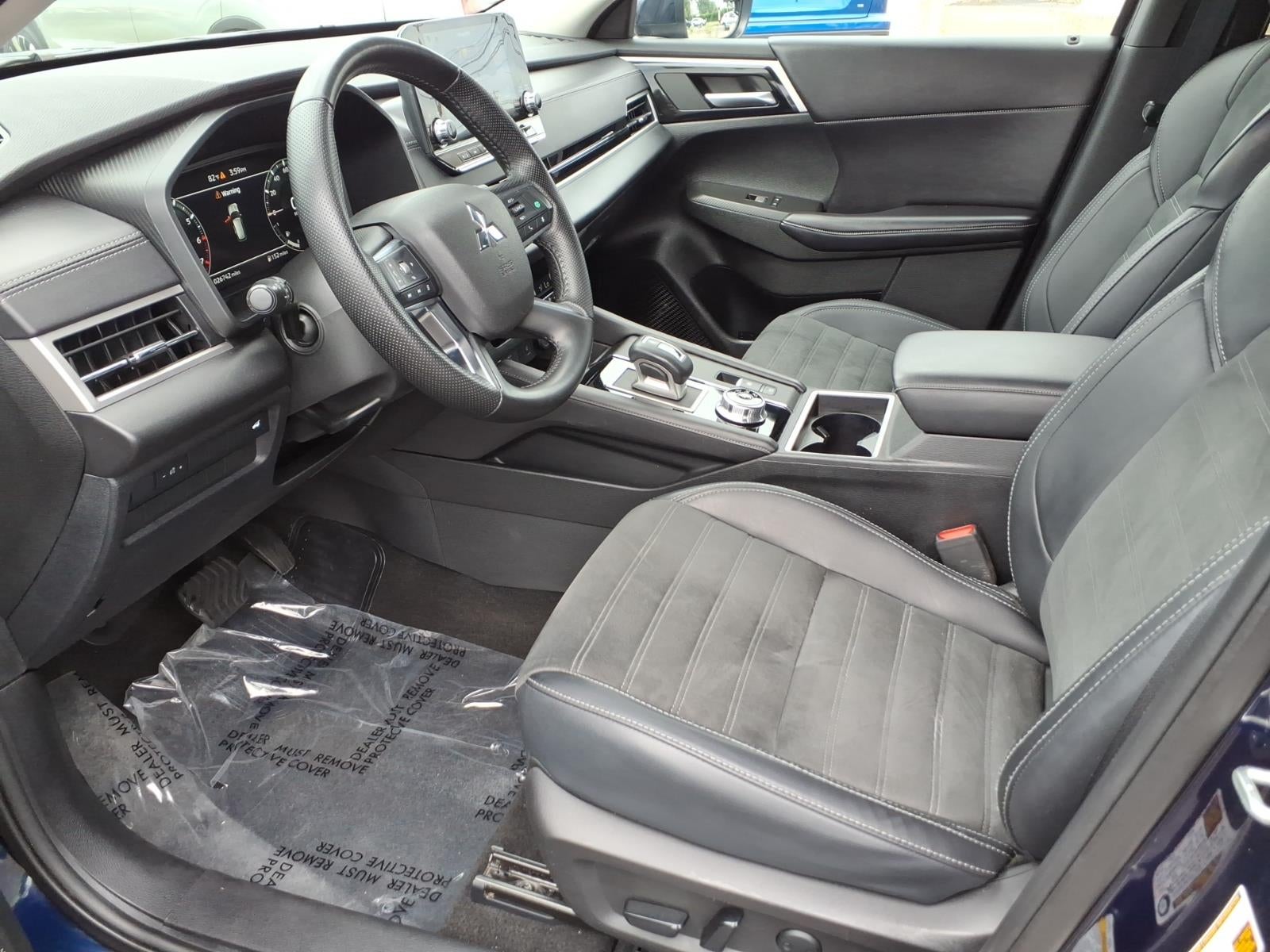 2024 Mitsubishi Outlander SE