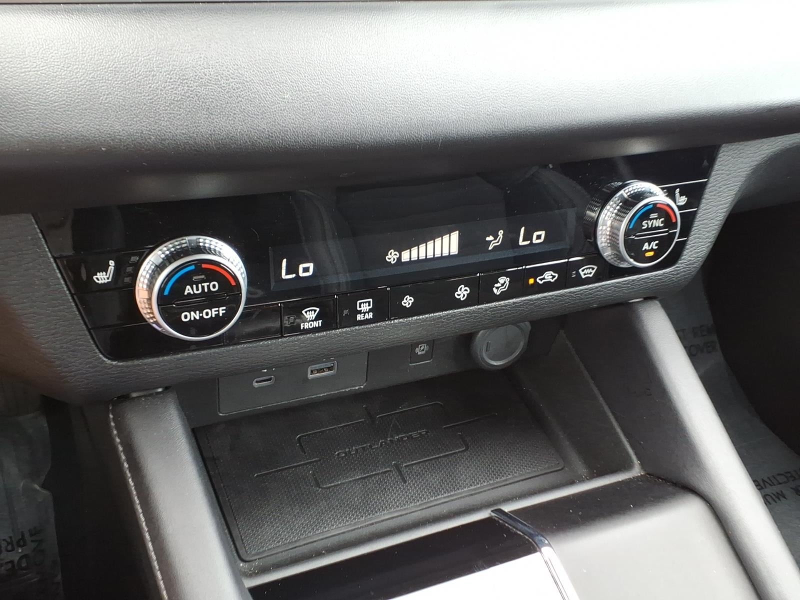2024 Mitsubishi Outlander SE