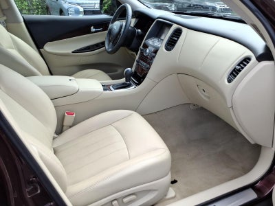 2016 INFINITI QX50 Base