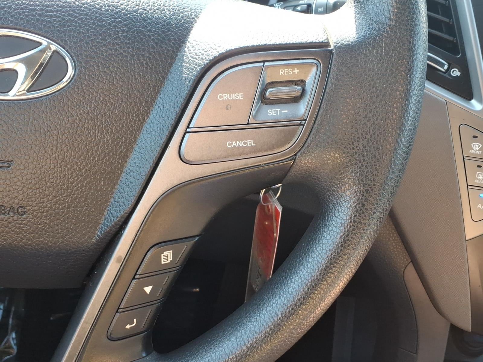 2017 Hyundai SANTA FE SE