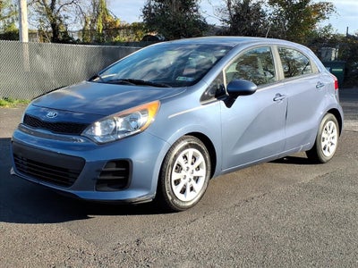 2016 Kia Rio 5-Door LX