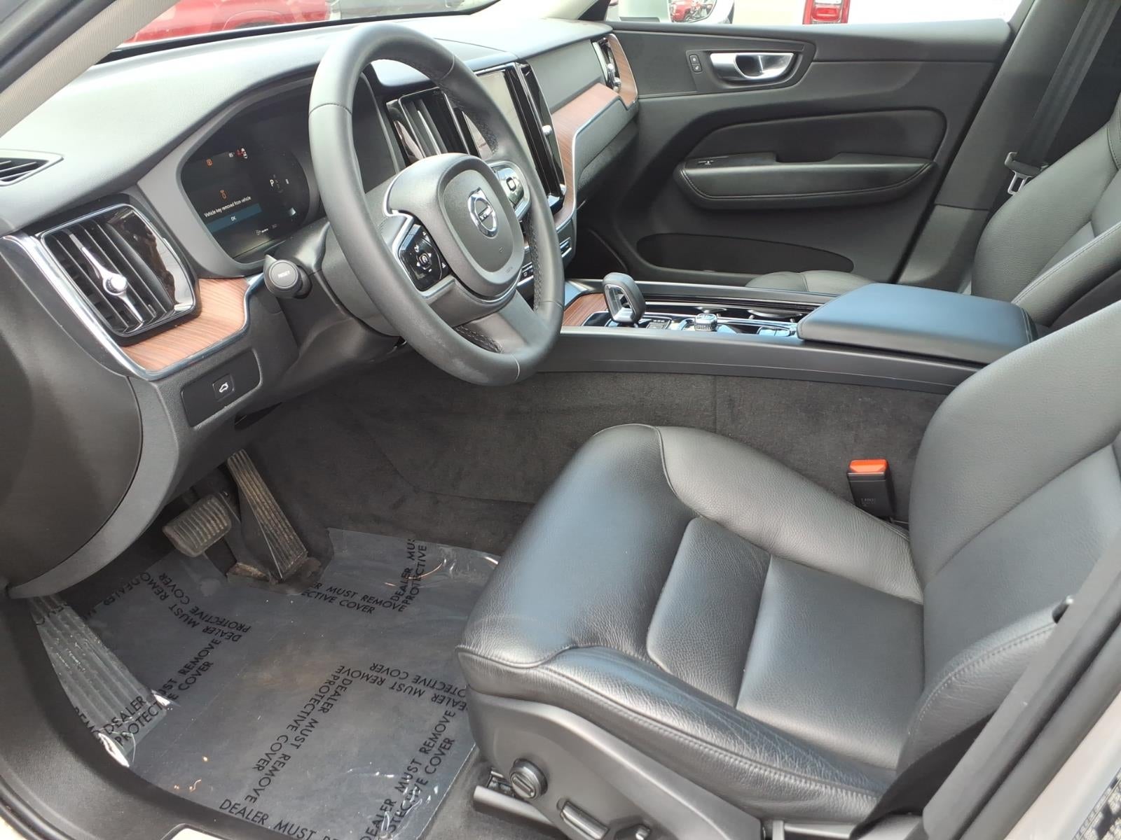 2023 Volvo XC60 B5 Plus Bright Theme