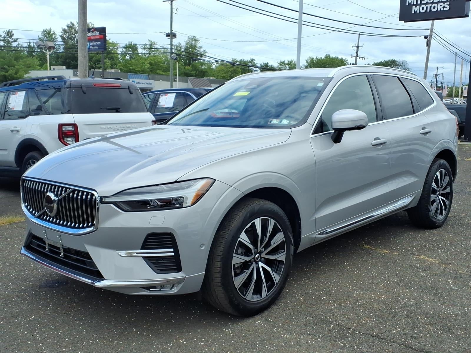 2023 Volvo XC60 B5 Plus Bright Theme