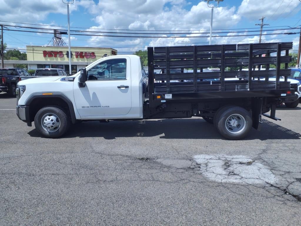 2024 GMC Sierra 3500 HD Chassis Cab Pro
