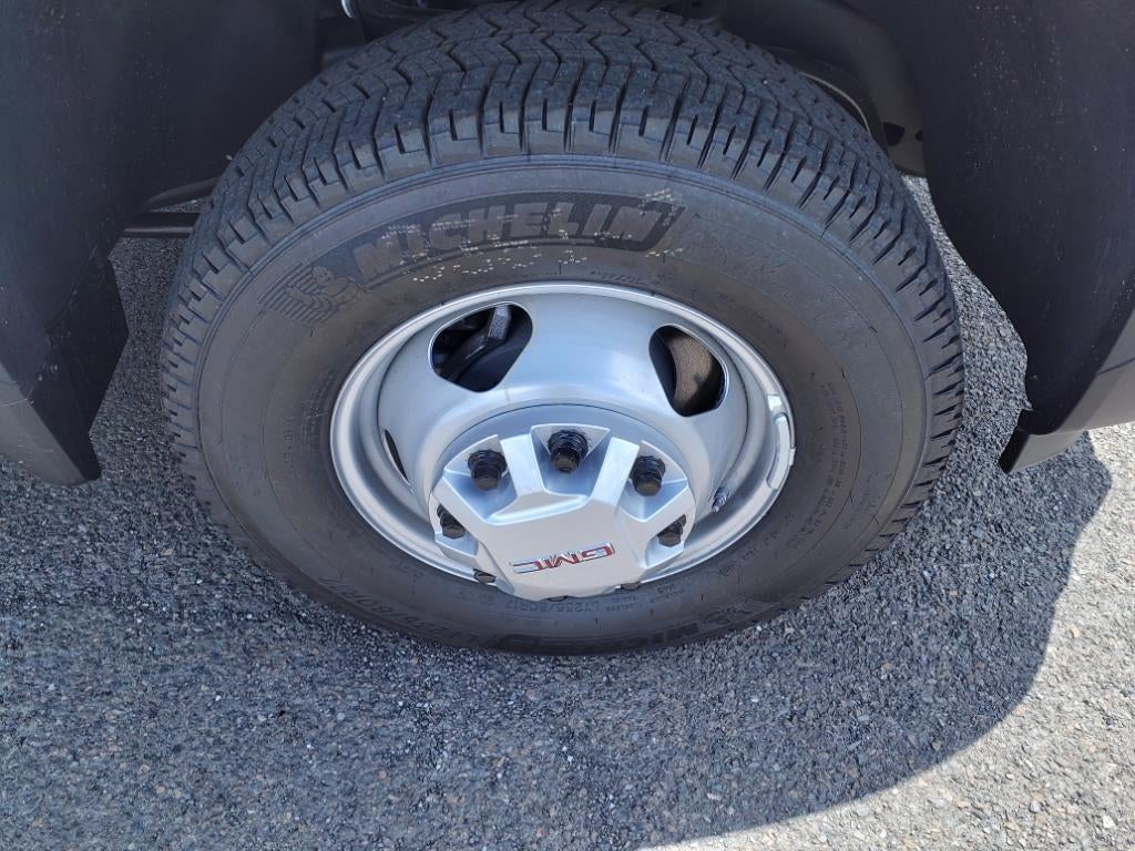 2024 GMC Sierra 3500 HD Chassis Cab Pro