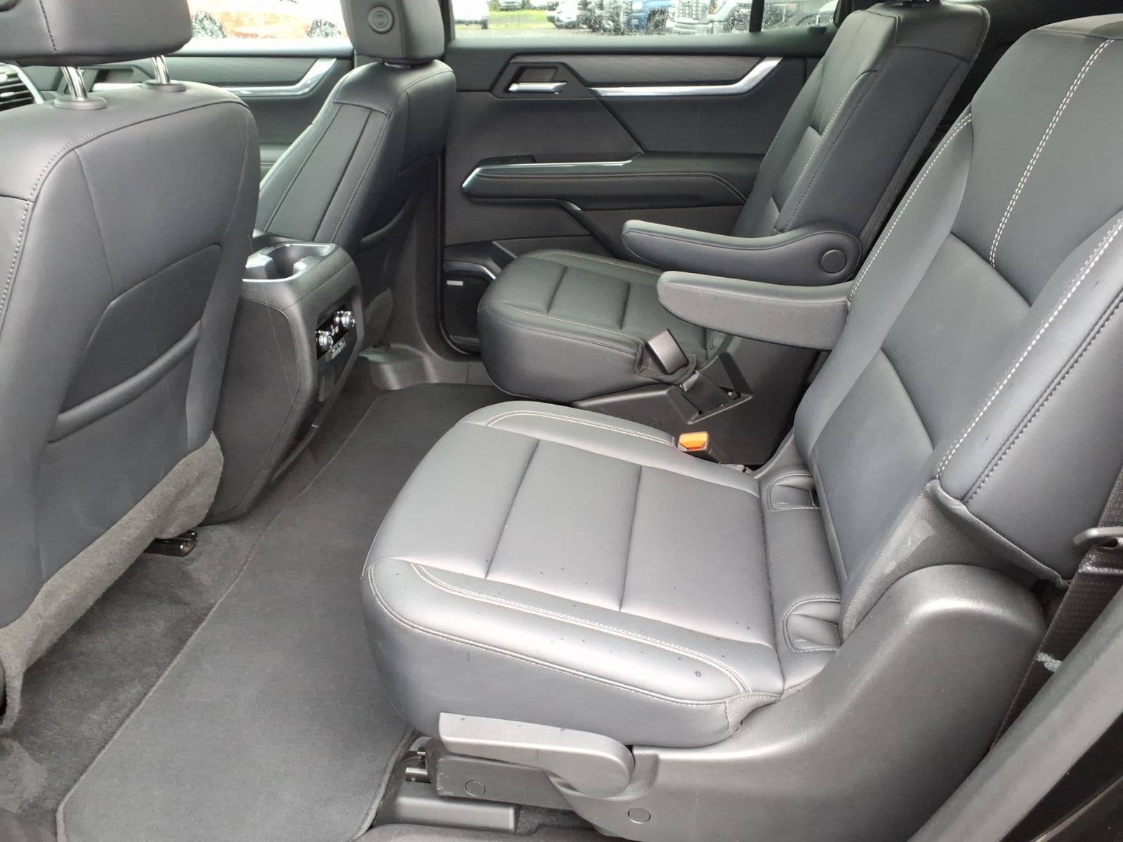 2024 GMC Acadia Elevation