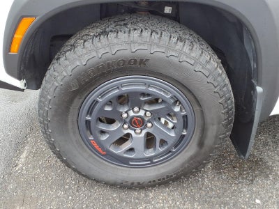 2025 Nissan Frontier Crew Cab PRO-4X 4x4