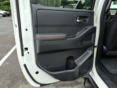 2025 Nissan Frontier Crew Cab PRO-4X 4x4