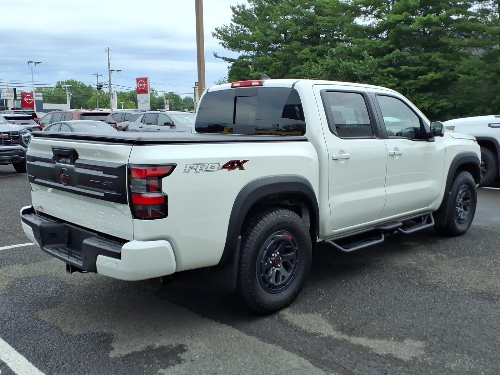 2025 Nissan Frontier Crew Cab PRO-4X 4x4